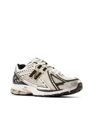 New Balance 1906R Metallic Silver with Metallic Gold