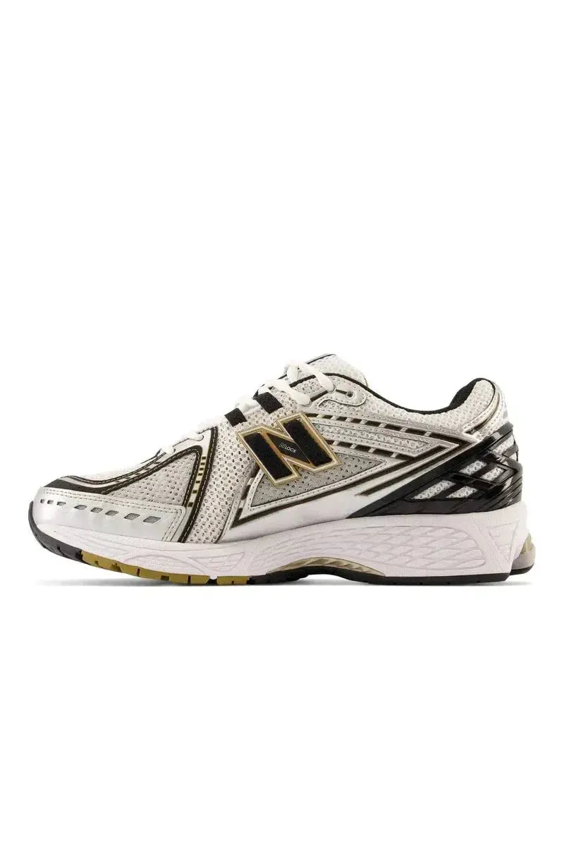 New Balance 1906R Metallic Silver with Metallic Gold